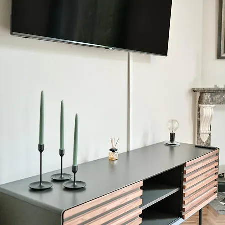 Exklusives Altbauapartment - Zentral Und Ruhig