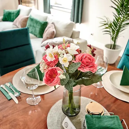 Exklusives Altbauapartment - Zentral Und Ruhig *