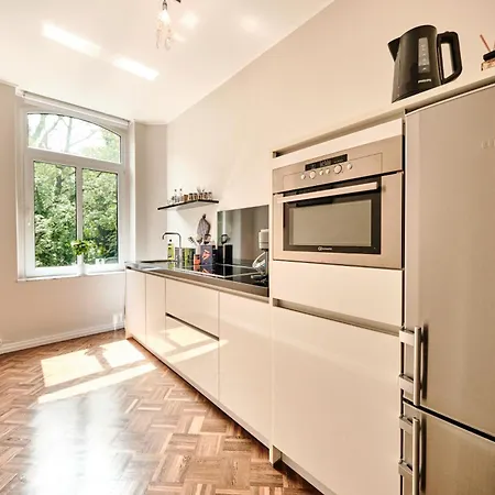 Exklusives Altbauapartment - Zentral Und Ruhig *