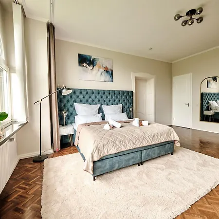 Exklusives Altbauapartment - Zentral Und Ruhig *