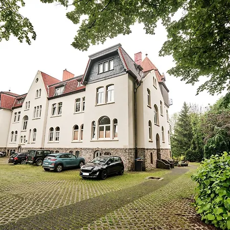 Exklusives Altbauapartment - Zentral Und Ruhig *