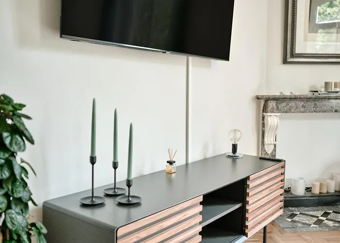 Exklusives Altbauapartment - Zentral Und Ruhig