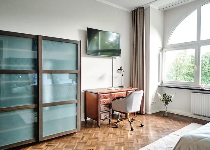 Exklusives Altbauapartment - Zentral Und Ruhig *