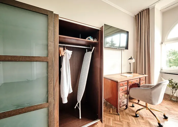 Exklusives Altbauapartment - Zentral Und Ruhig アパート シュトルベルク